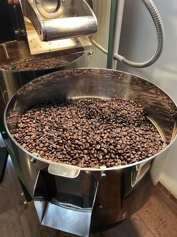 焙煎直後のコーヒー豆