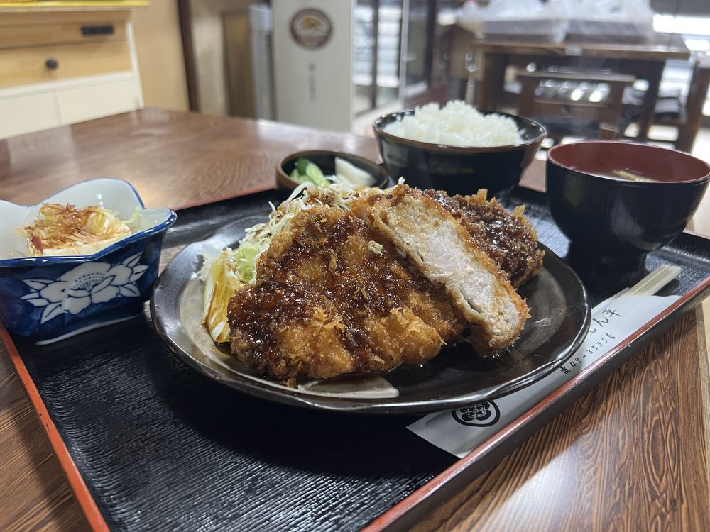 ロースカツ定食Ｂ｜とん平